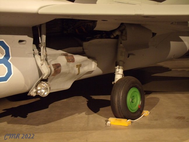 MiG-29 main landing gear